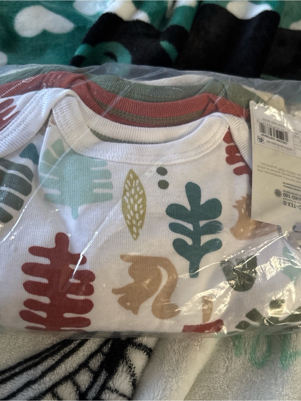 Target Neutral Baby Bodysuit 4-Pack with Leaf & Fox Motifs